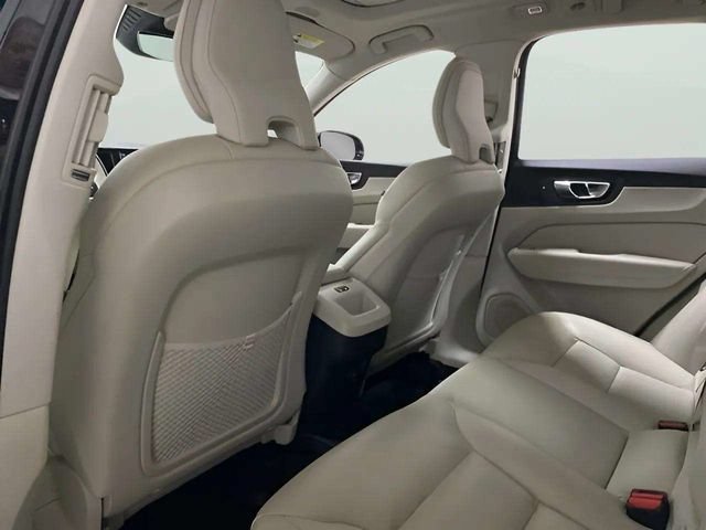 Used 2022 Volvo XC60 B5 Momentum w/ Climate Package AWD/4WD image 20