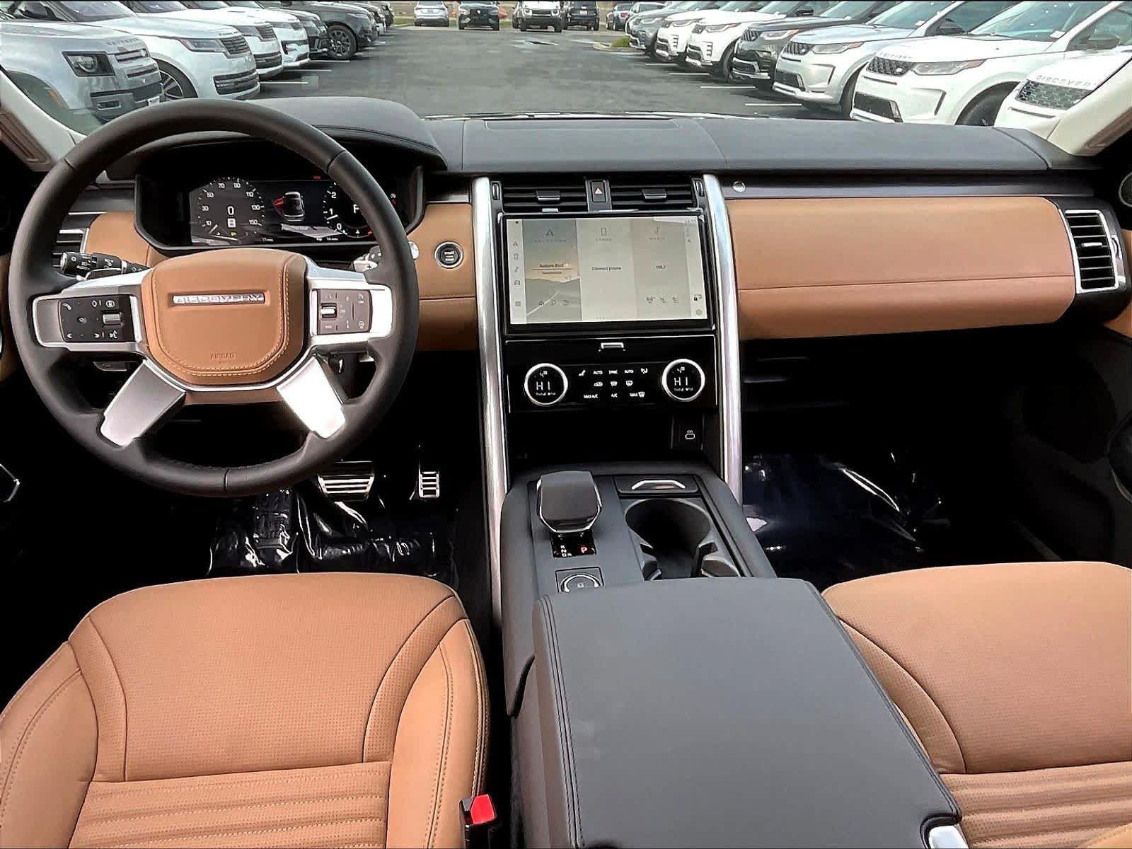 New 2025 Land Rover Discovery Metropolitan Edition AWD/4WD image 7