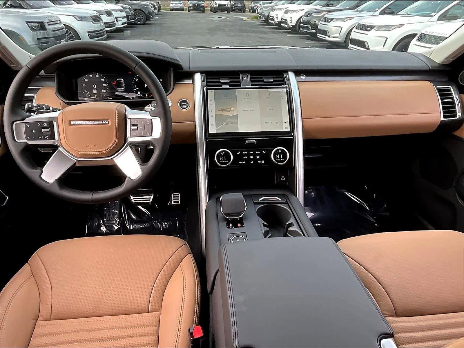 New 2025 Land Rover Discovery Metropolitan Edition AWD/4WD image 7