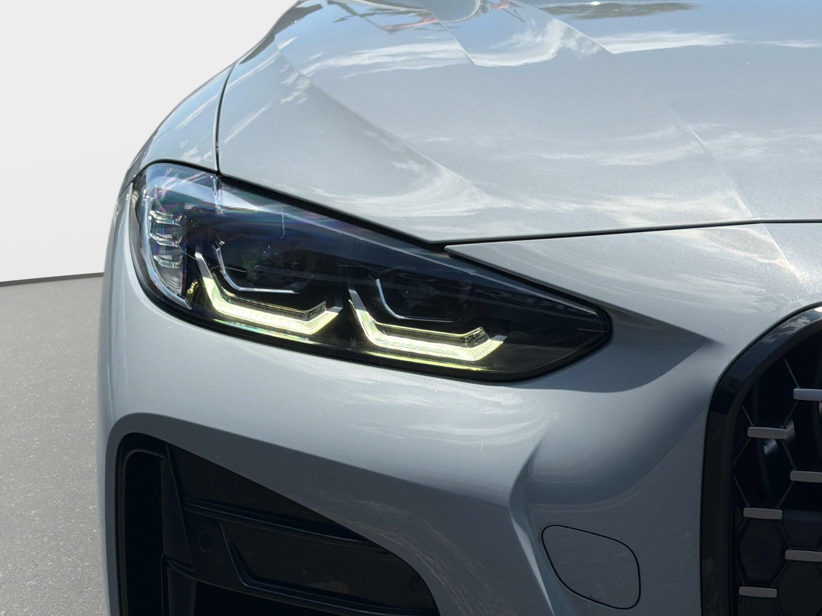 Used 2024 BMW M440i Coupe w/ Premium Package RWD image 9