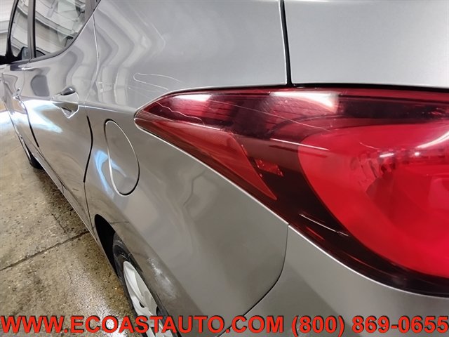 Used 2016 Hyundai Elantra SE FWD image 16