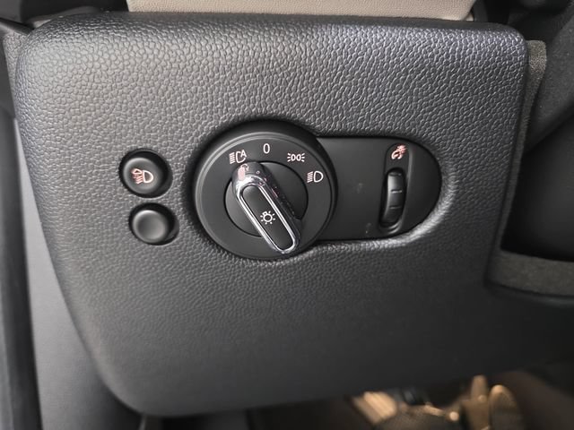 Certified 2024 MINI Cooper S FWD image 19