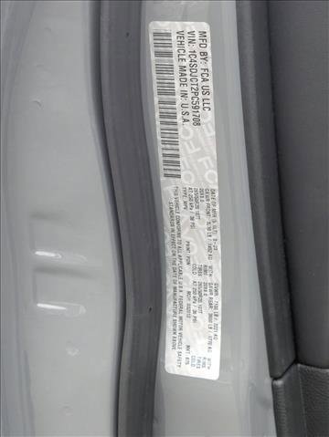 Used 2023 Dodge Durango R/T w/ Hemi Orange Plus Package image 26