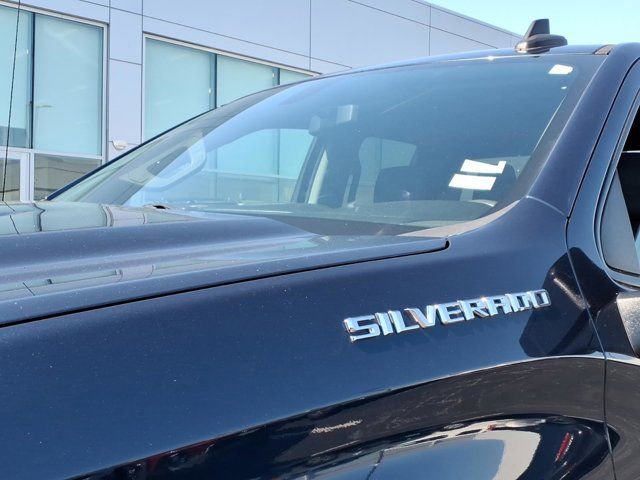 Used 2020 Chevrolet Silverado 1500 Custom w/ Custom Value Package AWD/4WD image 34