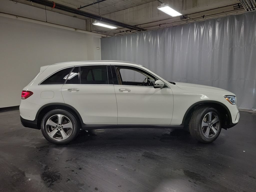 Used 2022 Mercedes-Benz GLC 300 4MATIC w/ Premium Package Lite image 9