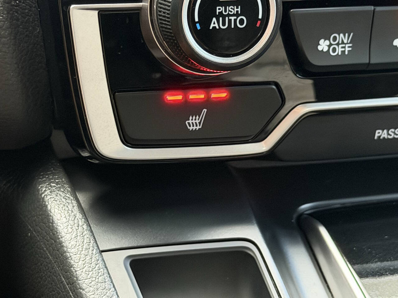 Used 2019 Honda CR-V Touring image 30