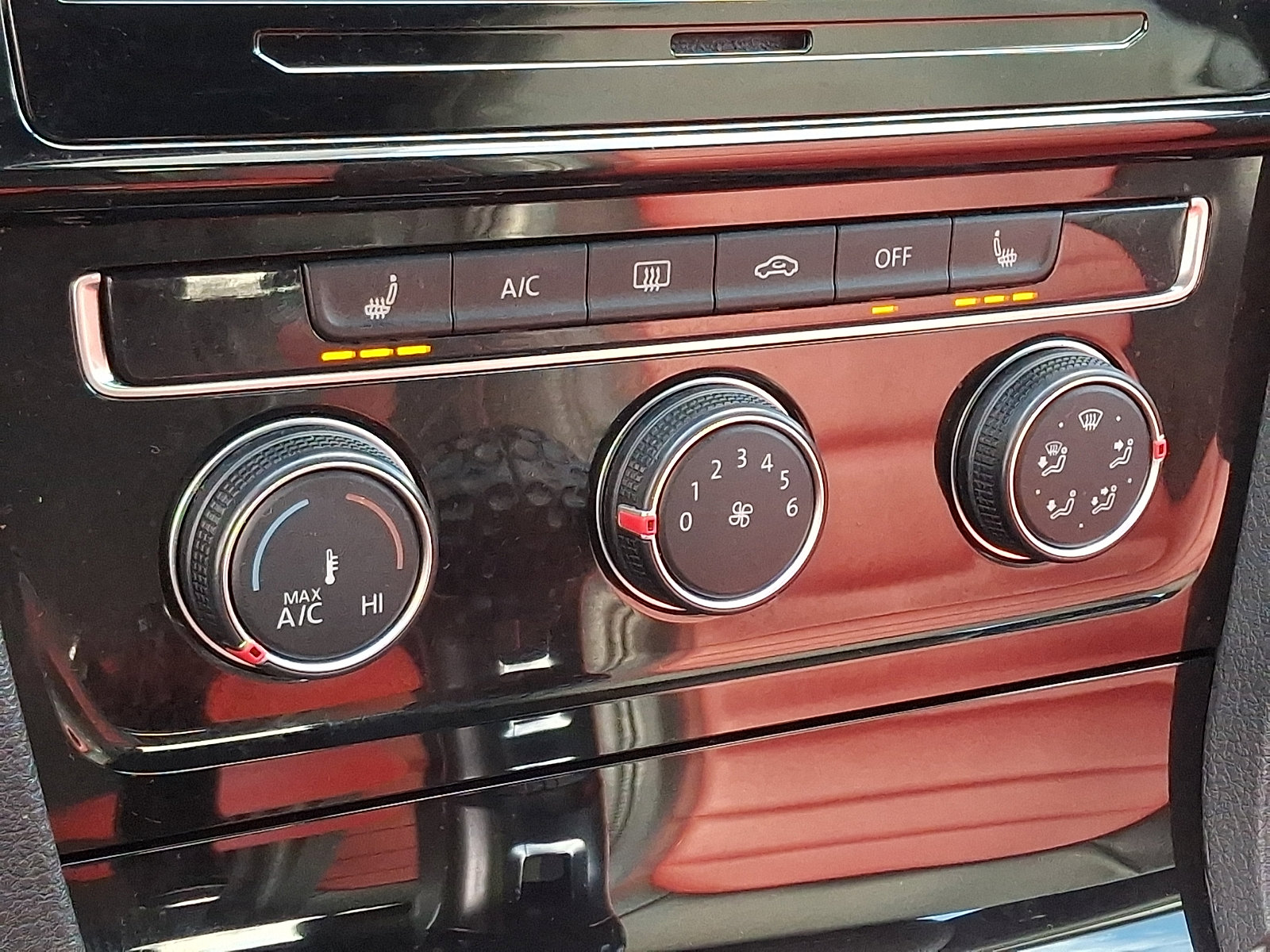 Used 2018 Volkswagen GTI S image 17