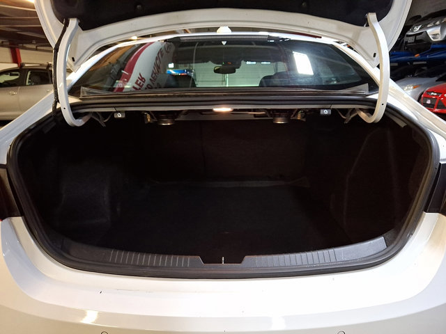 Used 2024 Chevrolet Malibu LT FWD image 29