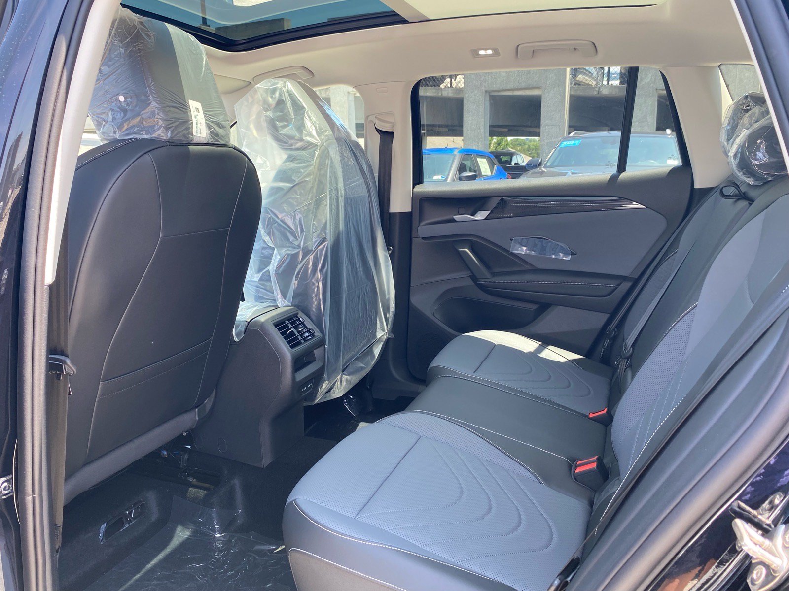 New 2026 Volkswagen Tiguan SE AWD/4WD image 11