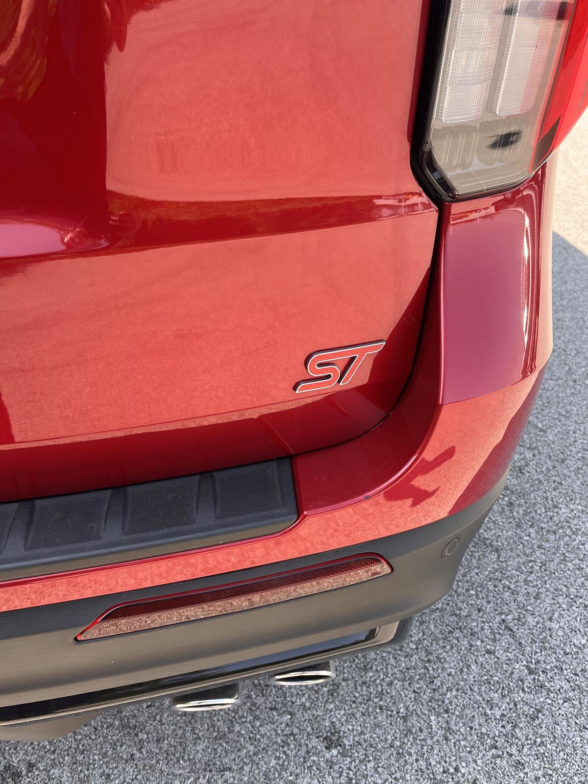 Used 2025 Ford Explorer ST AWD/4WD image 13