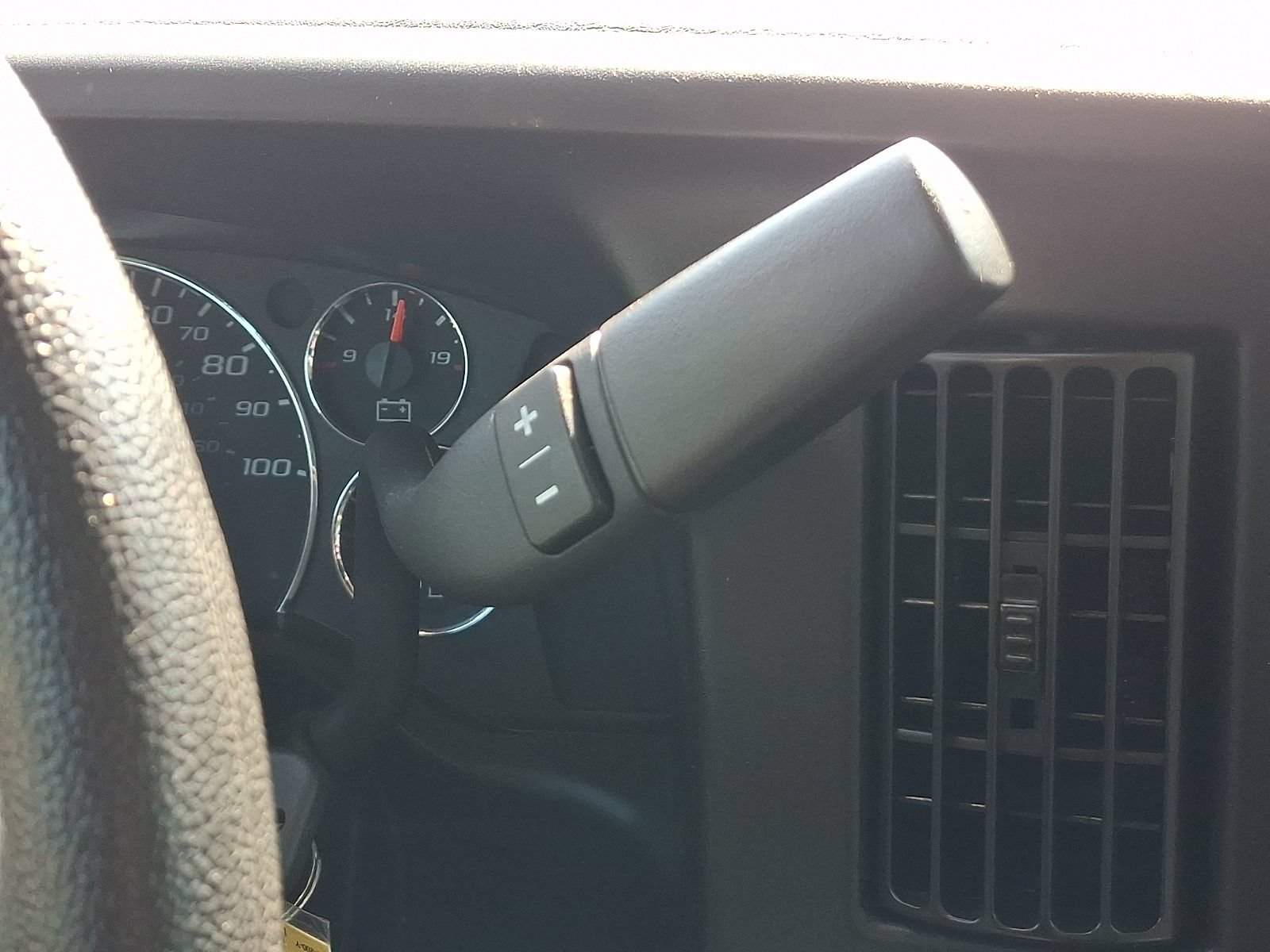 Used 2022 Chevrolet Express 2500 w/ Driver Convenience Package RWD image 16