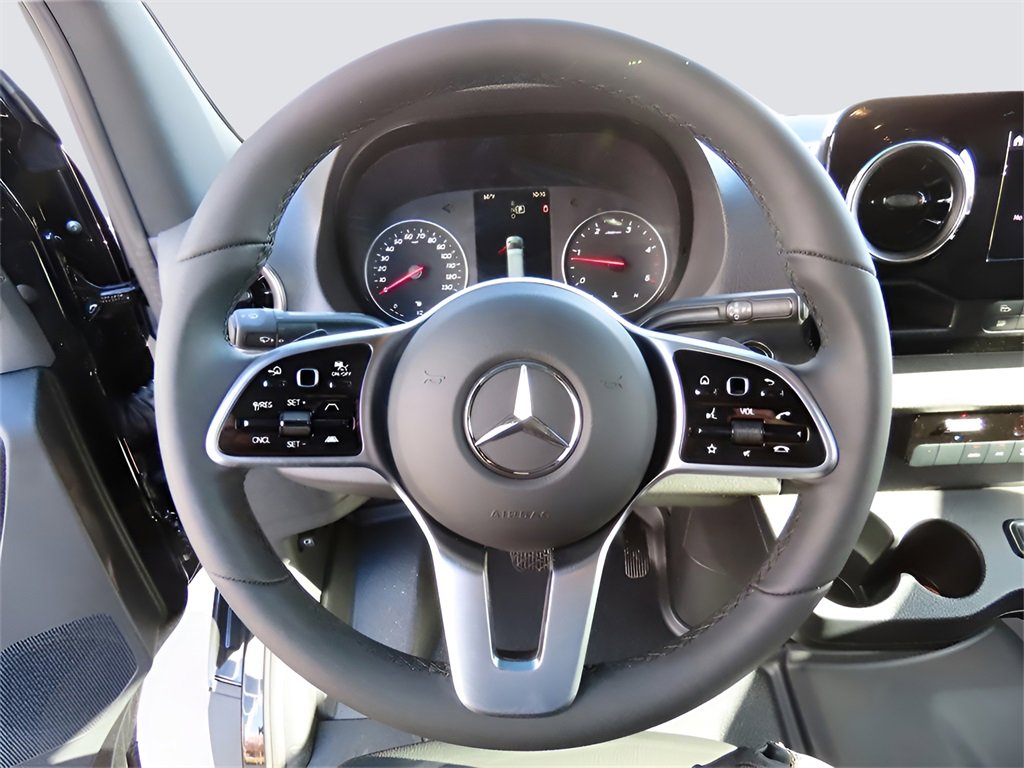 Used 2024 Mercedes-Benz Sprinter 2500 image 59