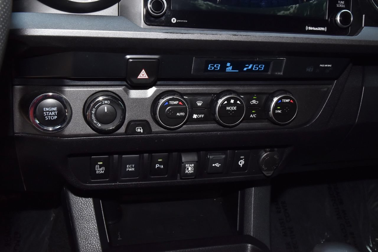 Used 2023 Toyota Tacoma TRD Off-Road w/ Technology Package AWD/4WD image 29