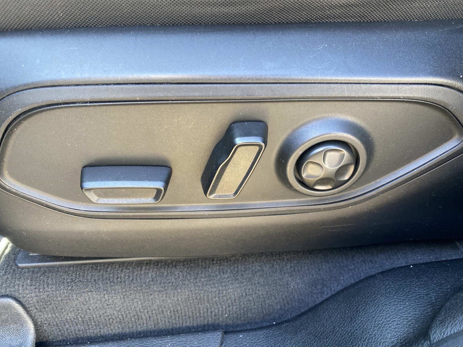 Used 2023 Jeep Grand Cherokee L Laredo image 23