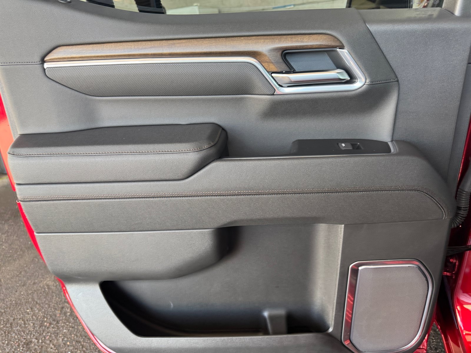 Used 2026 Chevrolet Silverado 1500 High Country RWD image 28