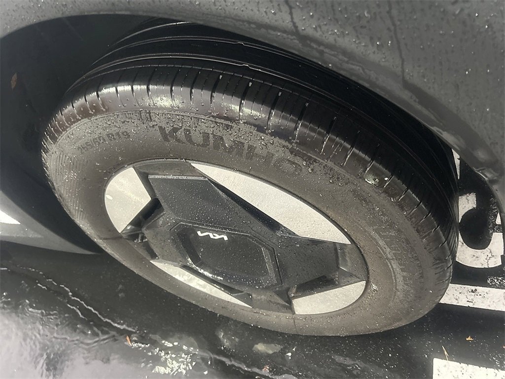Certified 2026 Kia EV9 Light image 10