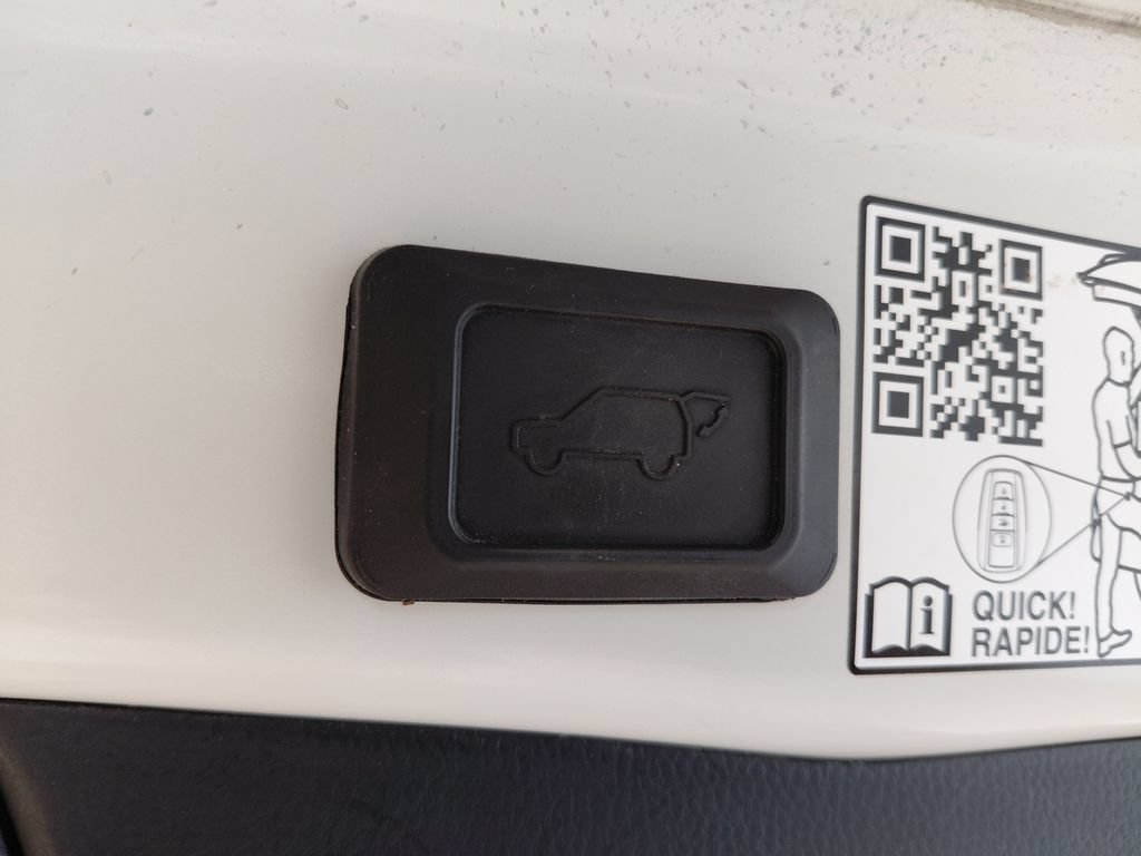 Used 2022 Toyota RAV4 Limited AWD/4WD image 47