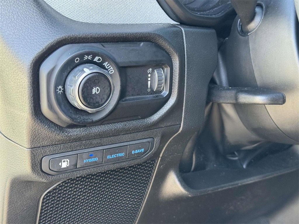 Used 2024 Jeep Wrangler Unlimited image 10