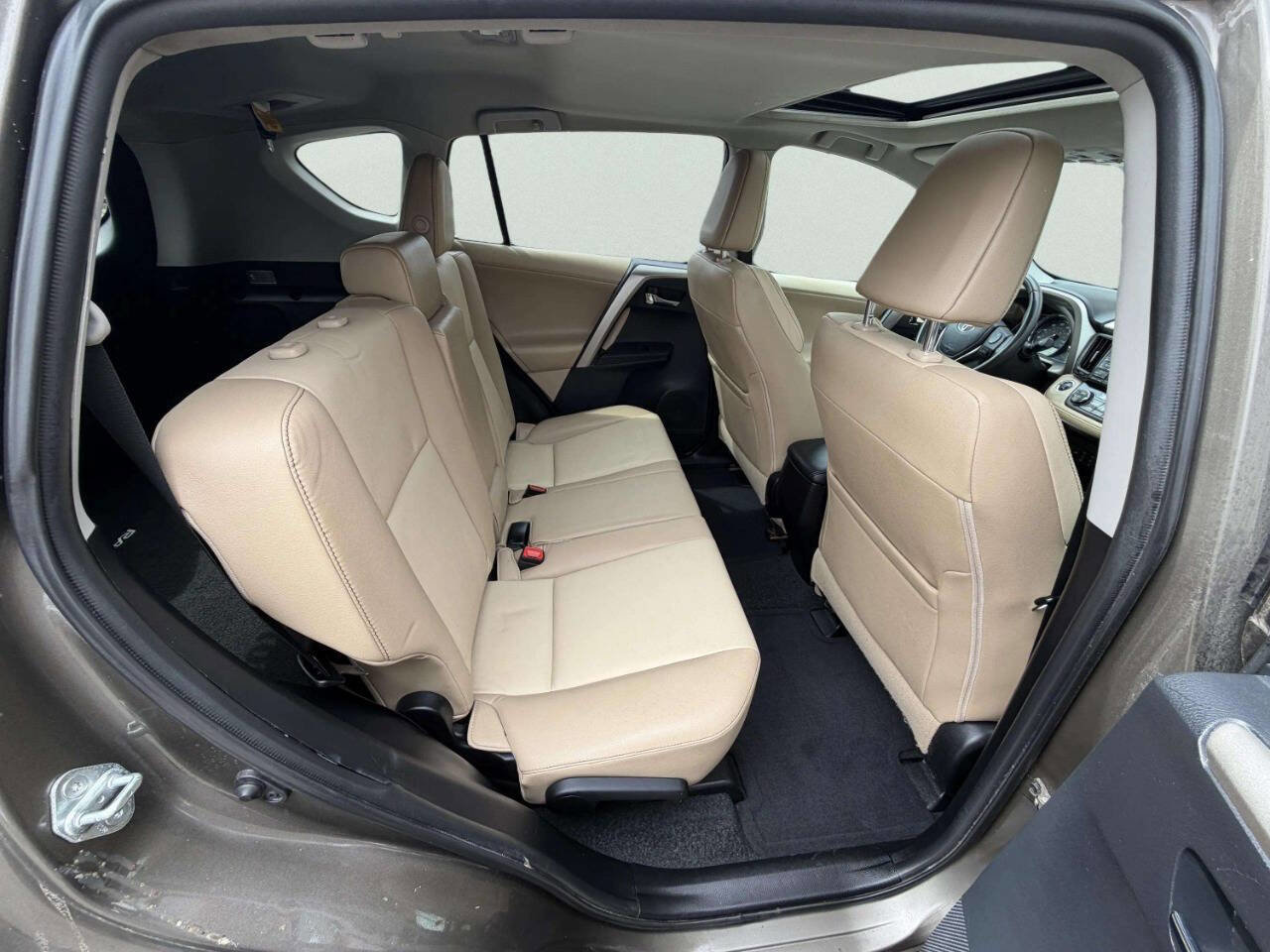 Used 2013 Toyota RAV4 Limited AWD/4WD image 30