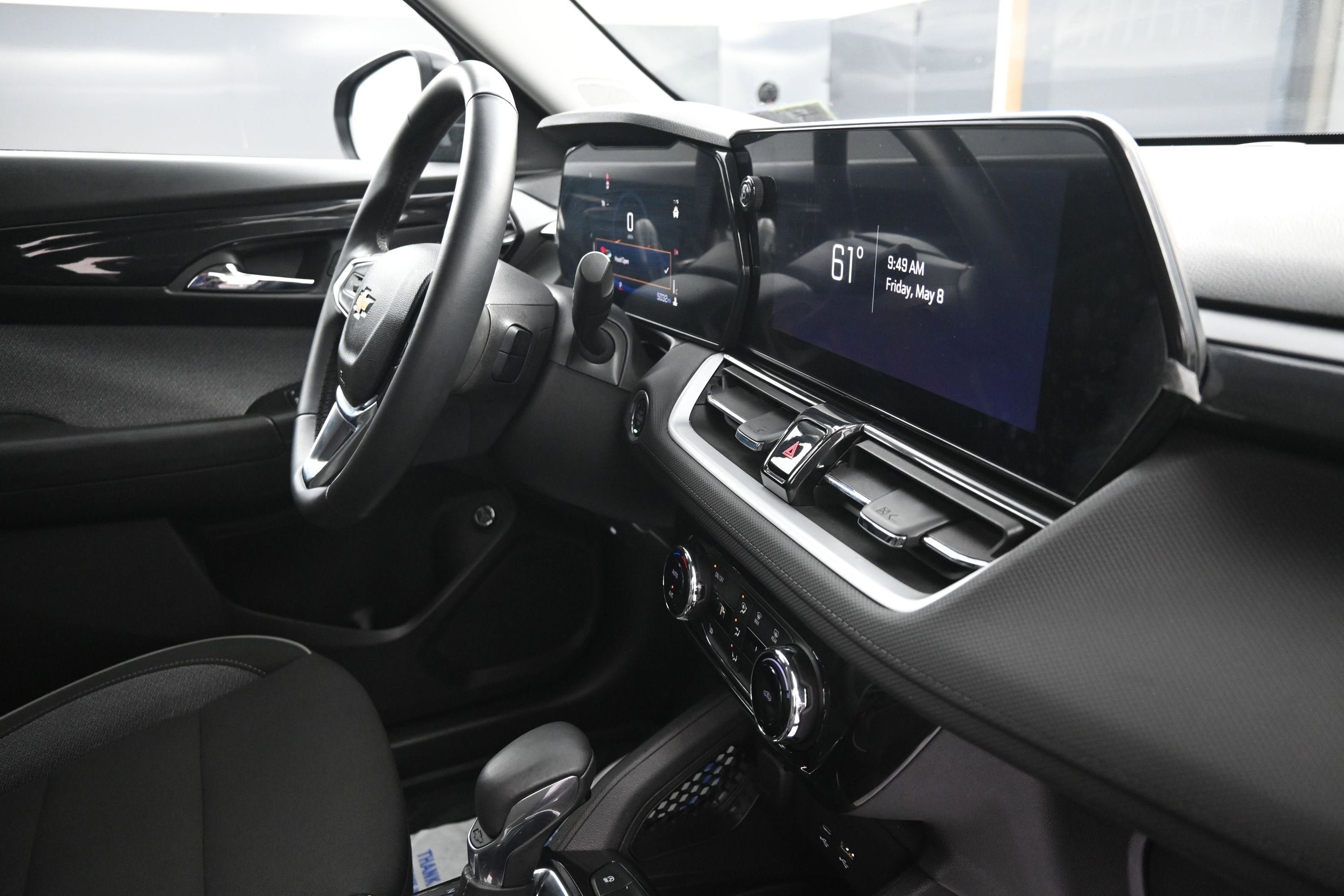 Used 2025 Chevrolet TrailBlazer LT w/ Convenience Package FWD image 31