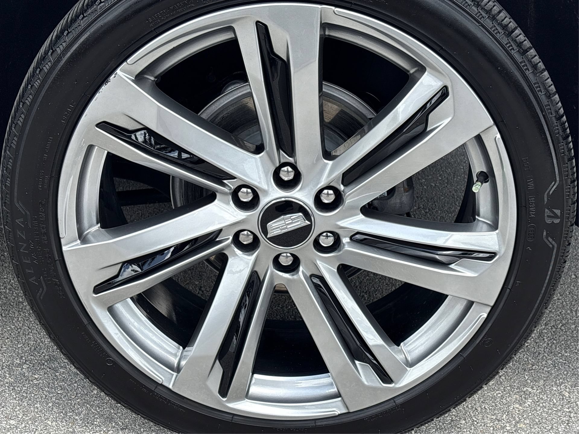 Certified 2025 Cadillac Escalade ESV Sport Platinum AWD/4WD image 15