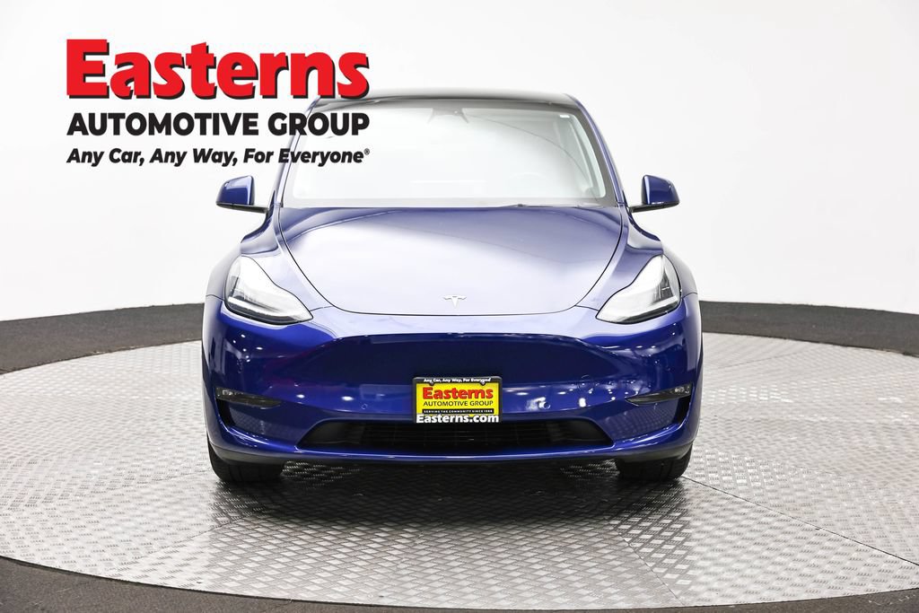 Used 2022 Tesla Model Y Long Range AWD/4WD image 2