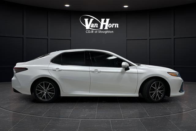 Used 2023 Toyota Camry XLE w/ Navigation Package image 2