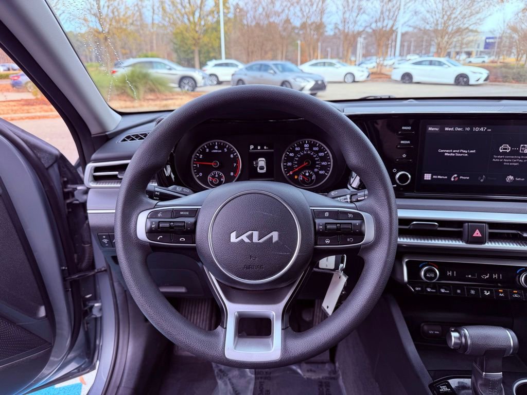 Used 2022 Kia K5 LX image 16
