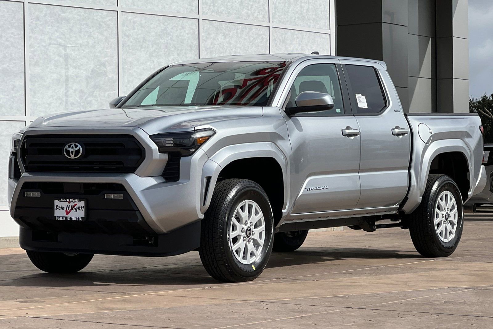 Certified 2025 Toyota Tacoma SR5 image 10