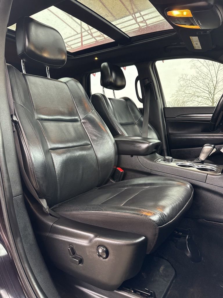 Used 2021 Jeep Grand Cherokee Limited w/ Luxury Group II image 30