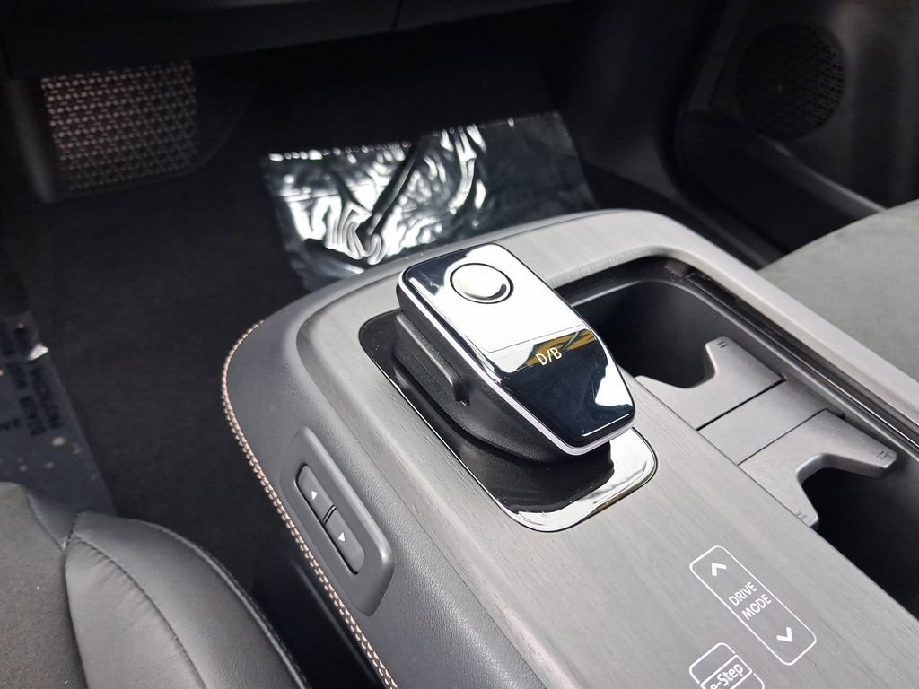 Certified 2023 Nissan Ariya FWD image 22