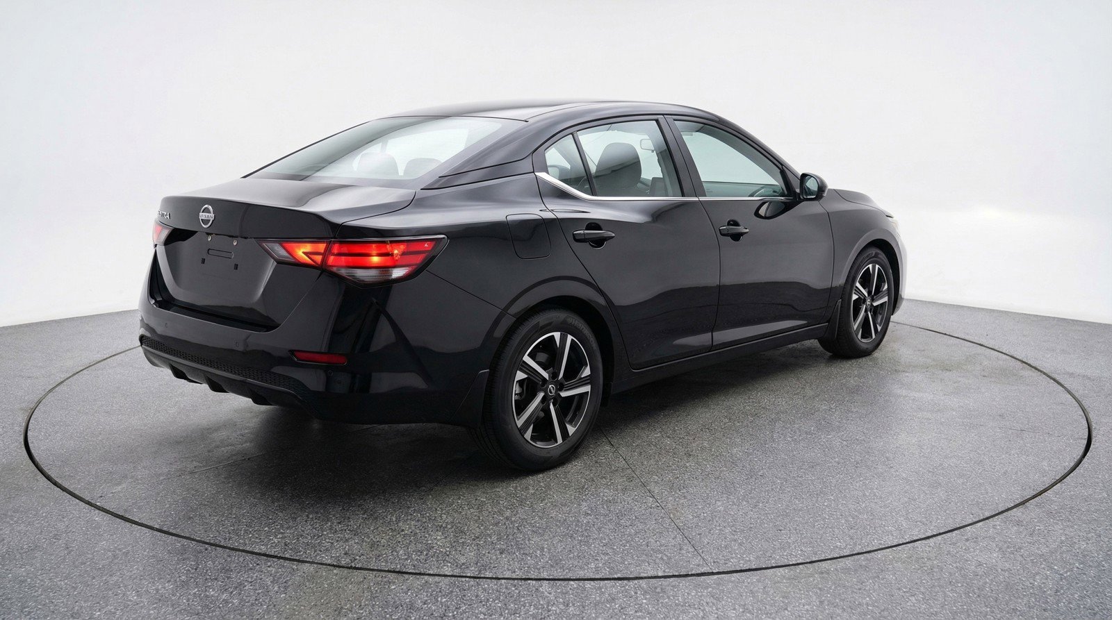 Used 2025 Nissan Sentra SV image 9