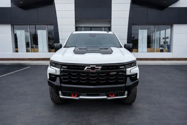 Used 2022 Chevrolet Silverado 1500 ZR2 w/ Technology Package AWD/4WD image 2