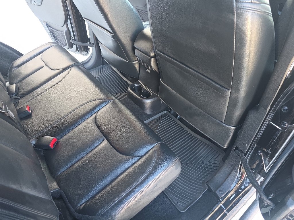 Used 2015 Jeep Wrangler Unlimited Sahara AWD/4WD image 37