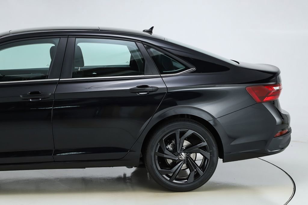 New 2026 Volkswagen Jetta SE FWD image 4