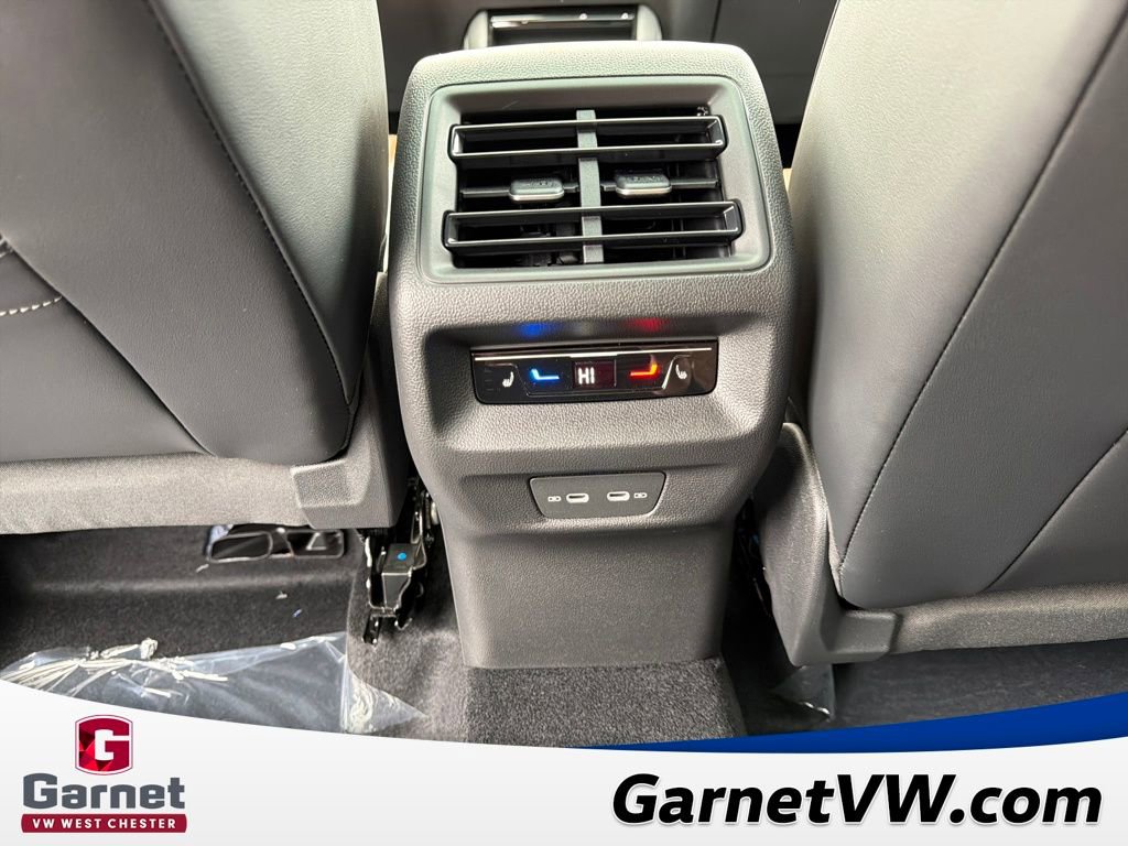 New 2026 Volkswagen Tiguan SEL R-Line image 34