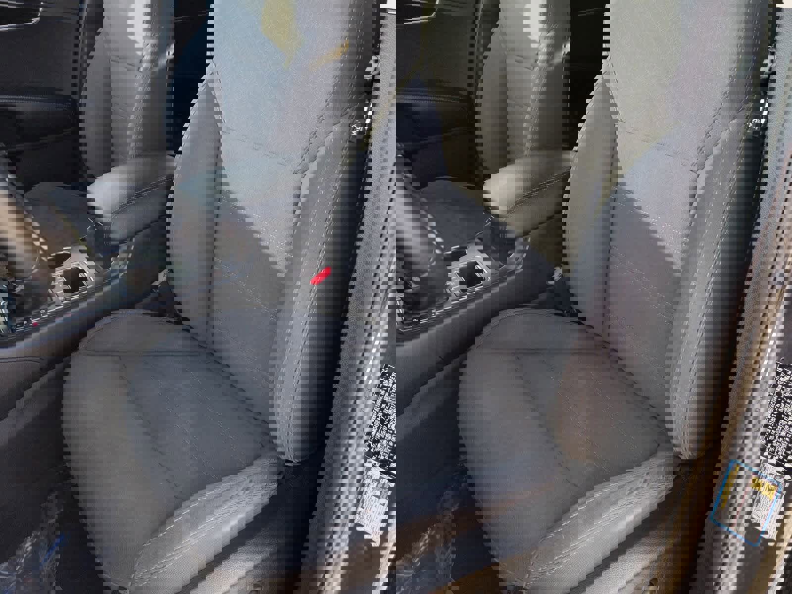 Used 2019 Kia Sorento LX w/ LX Convenience Package image 17