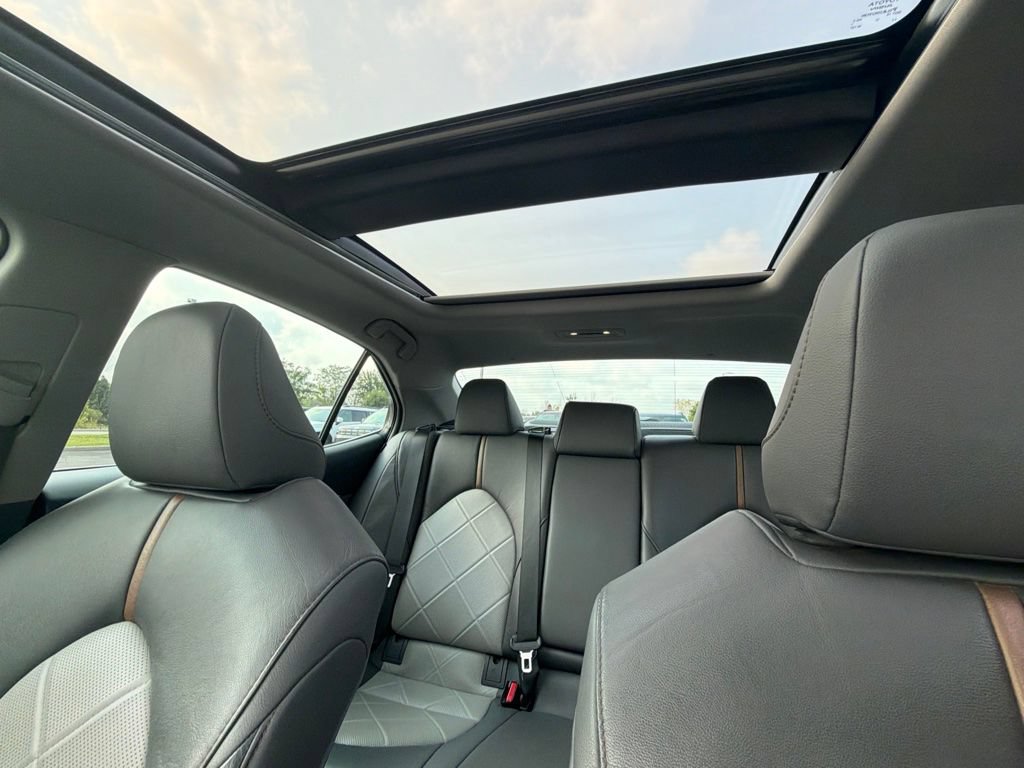 Used 2018 Toyota Camry XLE w/ Audio Package FWD image 13