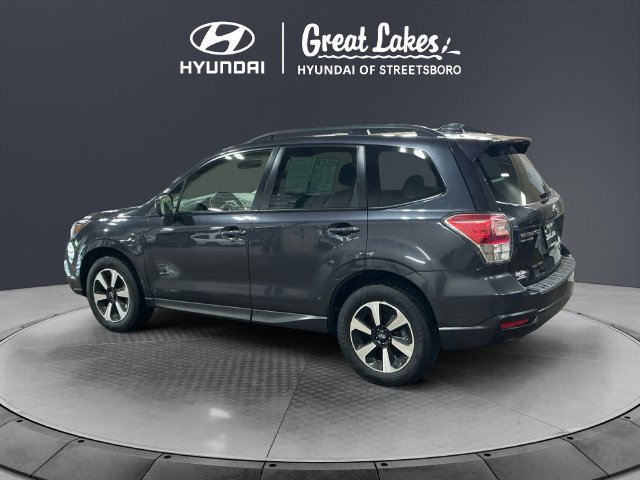Used 2017 Subaru Forester 2.5i Premium w/ Popular Package #2A AWD/4WD image 3