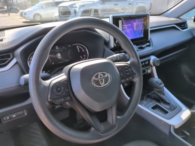 Certified 2025 Toyota RAV4 XLE FWD image 24