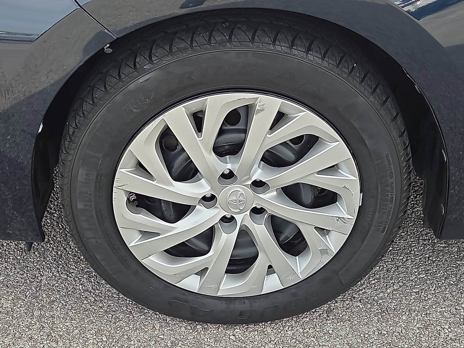 Used 2018 Toyota Corolla LE image 7