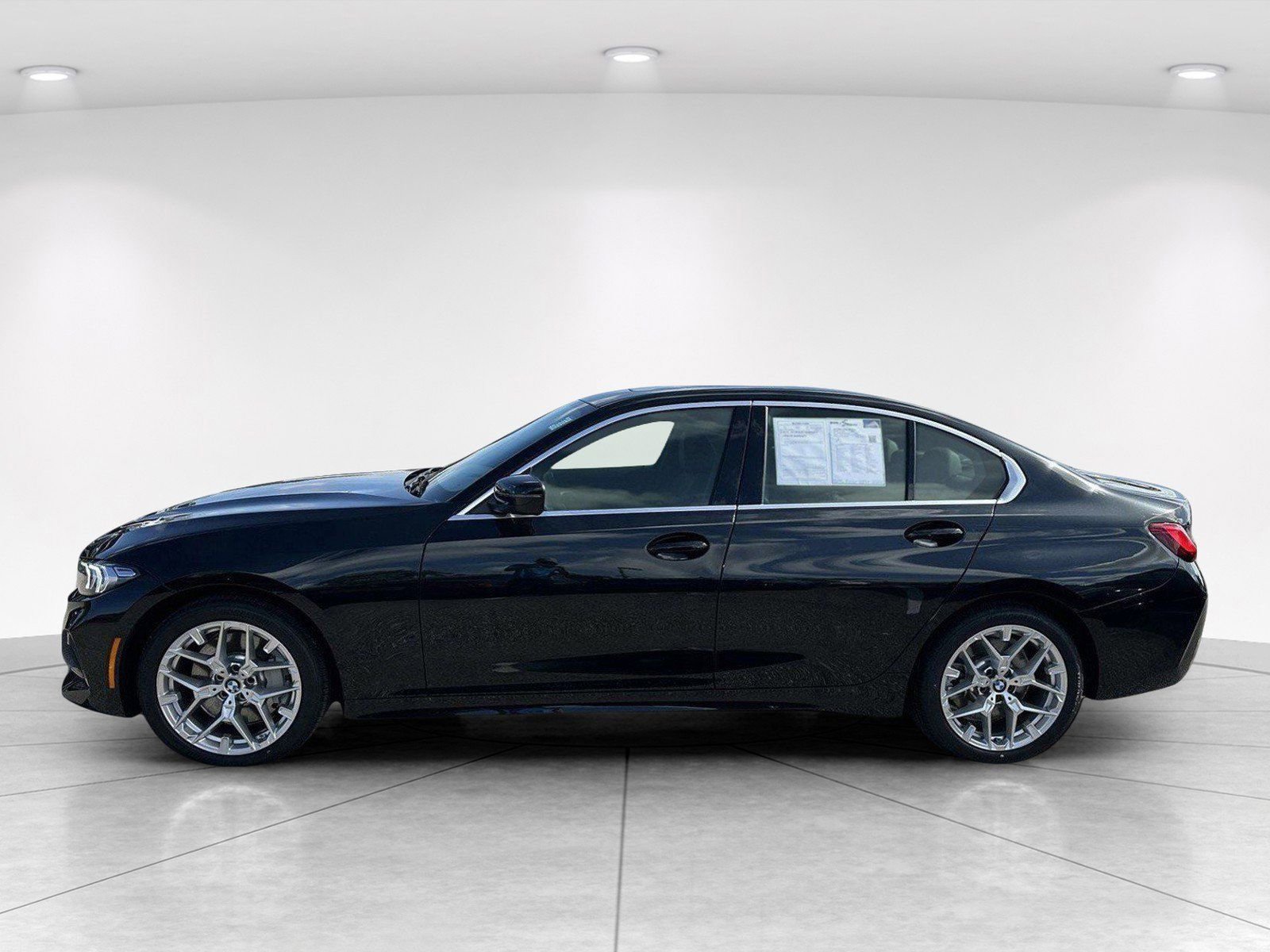 Certified 2025 BMW 330i Sedan image 7