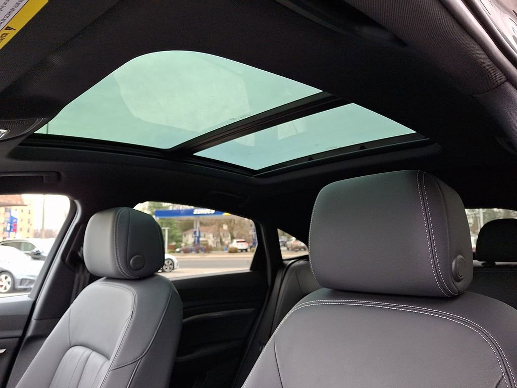 Used 2023 Audi e-tron Premium Plus w/ Premium Plus Package image 16