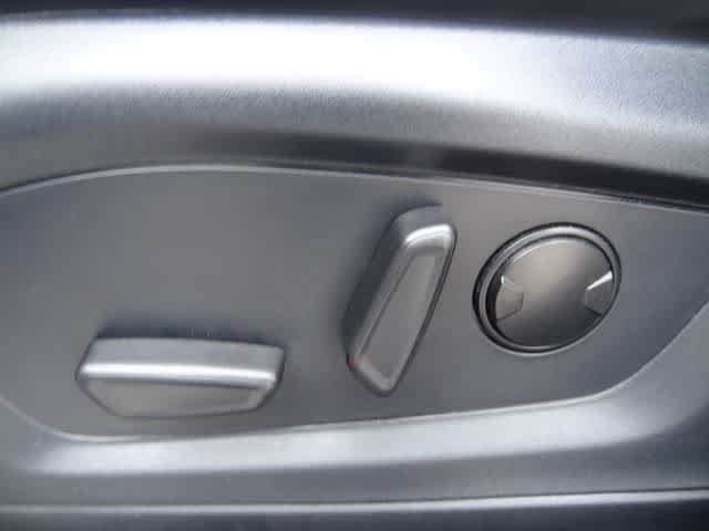 Used 2025 Ford Explorer ST-Line AWD/4WD image 7