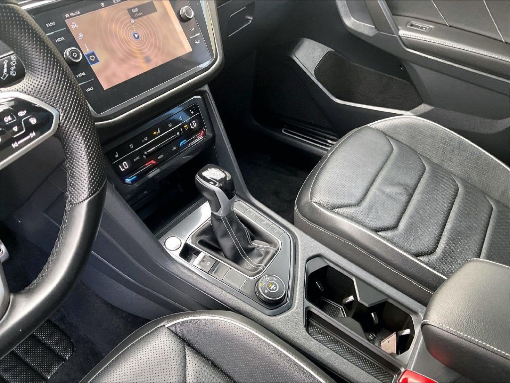 Used 2024 Volkswagen Tiguan SEL R-Line AWD/4WD image 20