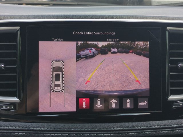 New 2027 Chrysler Pacifica Limited w/ Family Tech Group FWD image 26