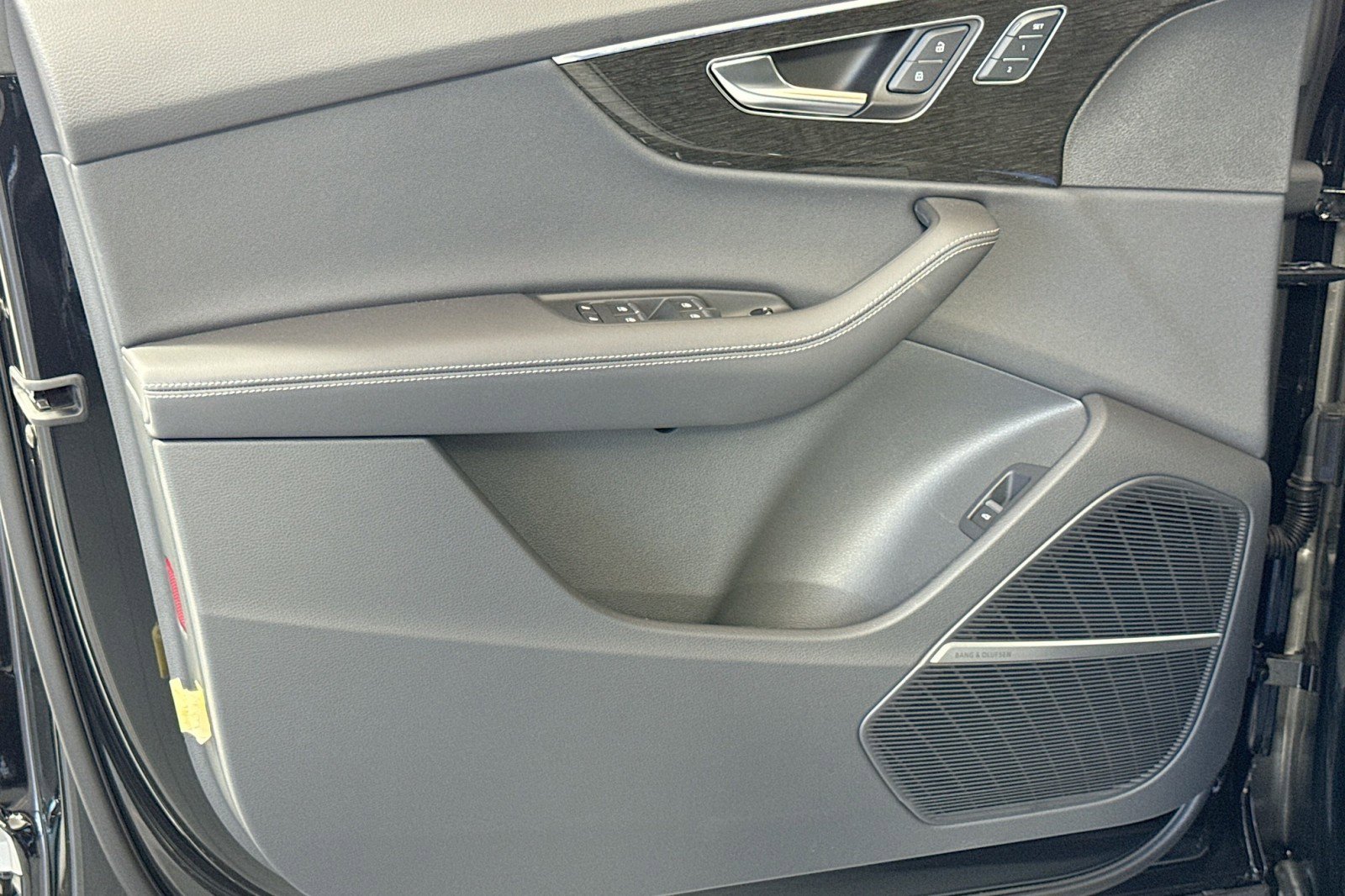 New 2025 Audi Q7 3.0T Prestige image 16