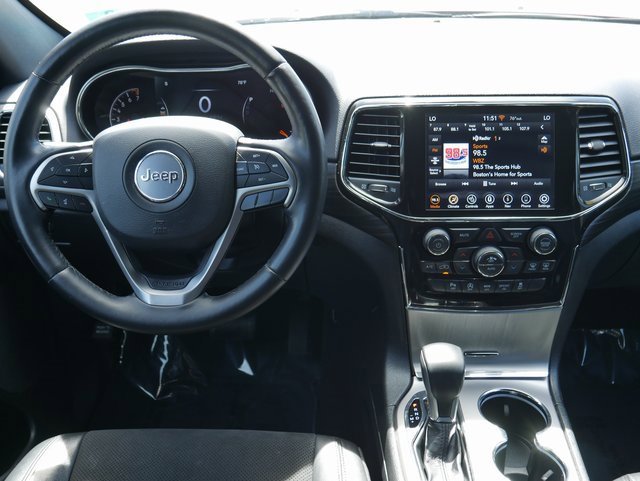 Used 2022 Jeep Grand Cherokee Laredo X image 19