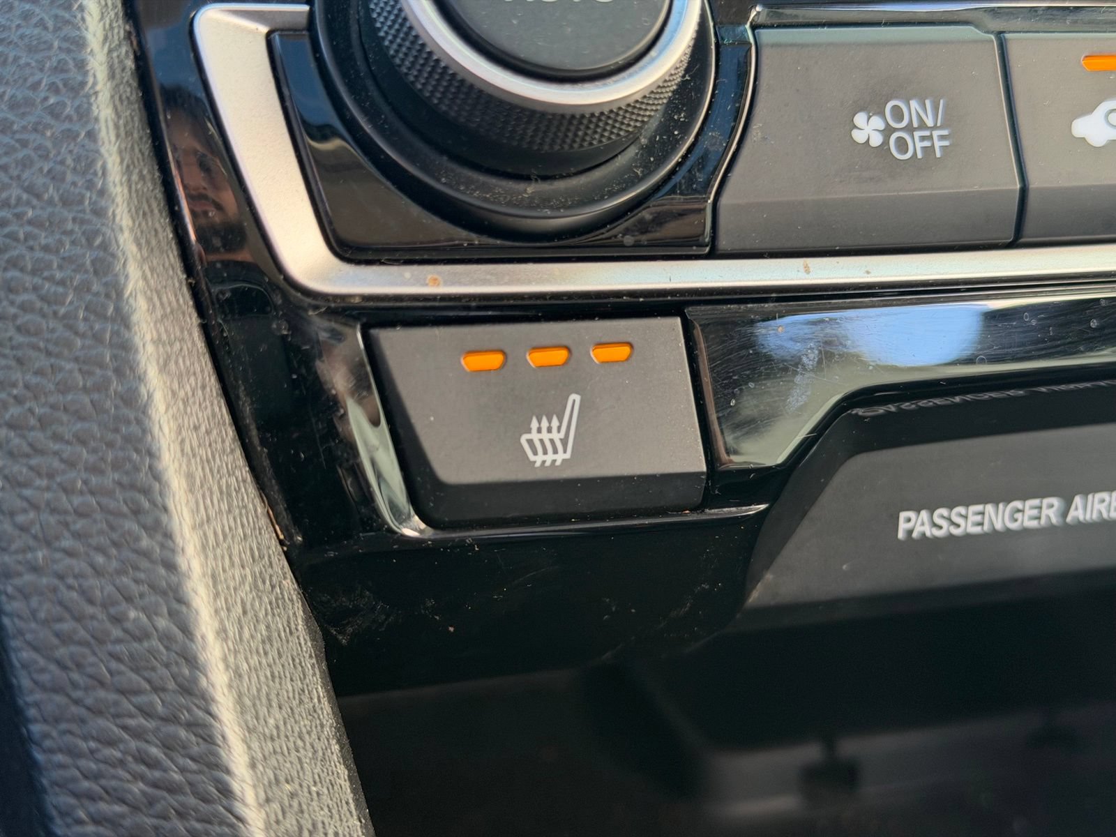 Used 2018 Honda Civic EX-L image 10