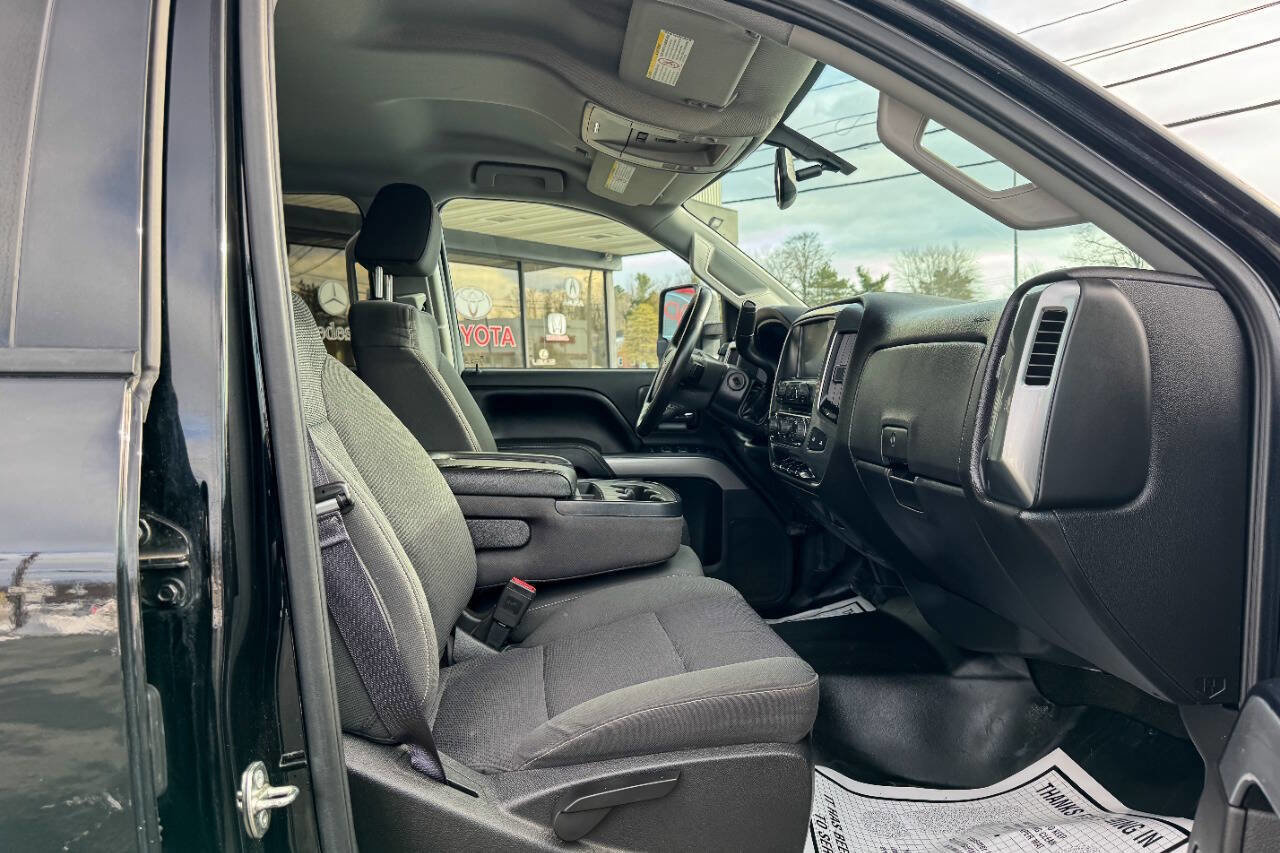 Used 2016 Chevrolet Silverado 2500 LT w/ Midnight Edition image 15